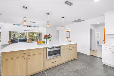 2890 Alton Drive, Saint Pete Beach, FL 33706 - Photo 10