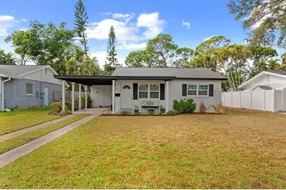 9032 Bay Street NE, Saint Petersburg, FL 33702 - Photo 2