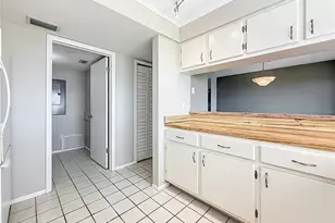 9209 Seminole Blvd, Seminole, FL 33772 - Photo 14