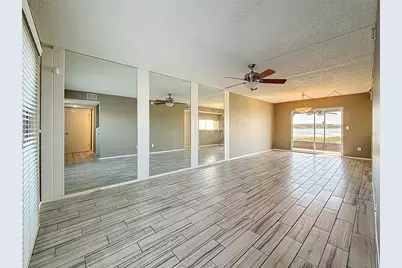 9209 Seminole Boulevard #32, Seminole, FL 33772 - Photo 8
