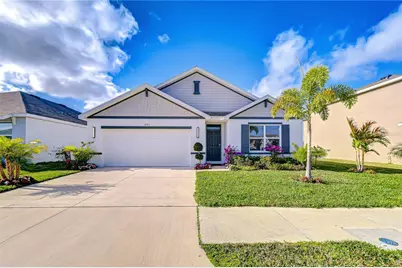 2763 Widewater Way, Zephyrhills, FL 33541 - Photo 2