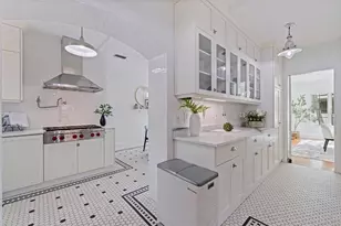 1920 Cherry St NE, Saint Petersburg, FL 33704 - Photo 16