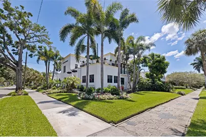1920 Cherry Street NE, Saint Petersburg, FL 33704 - Photo 2