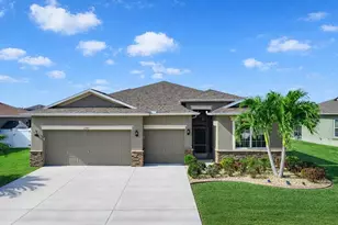 2415 Cumberland Cliff Dr, Ruskin, FL 33570 - Photo 2