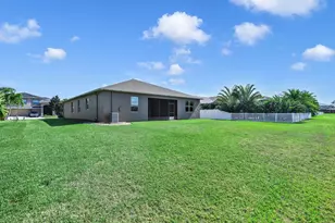 2415 Cumberland Cliff Dr, Ruskin, FL 33570 - Photo 32