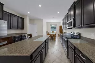 2415 Cumberland Cliff Dr, Ruskin, FL 33570 - Photo 8