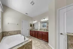 2415 Cumberland Cliff Dr, Ruskin, FL 33570 - Photo 22