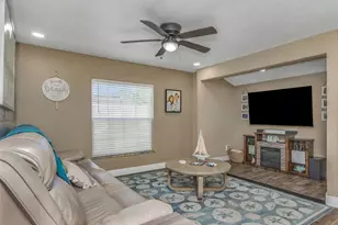 1008 Greenleaf Way, Tarpon Springs, FL 34689 - Photo 16