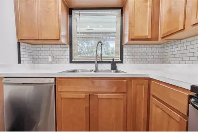 15204 Monet Drive, Tampa, FL 33613 - Photo 24