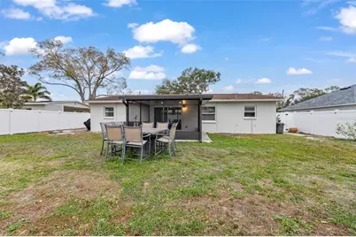 15204 Monet Drive, Tampa, FL 33613 - Photo 6