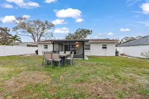 15204 Monet Dr, Tampa, FL 33613 - Photo 6