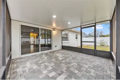 15204 Monet Drive, Tampa, FL 33613 - Photo 8