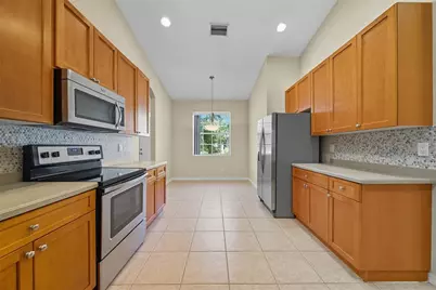 11724 Holly Creek Drive, Riverview, FL 33569 - Photo 14