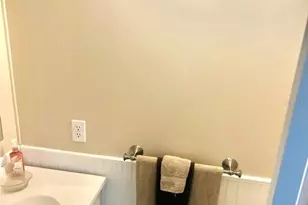 2000 E Bay Dr, Largo, FL 33771 - Photo 12