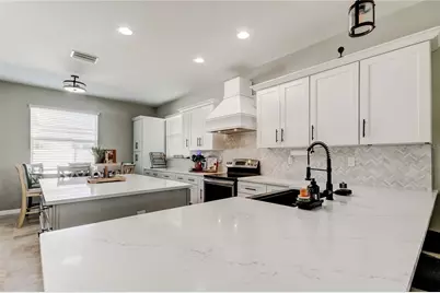 5647 Fisher Glen Loop, Wesley Chapel, FL 33545 - Photo 2