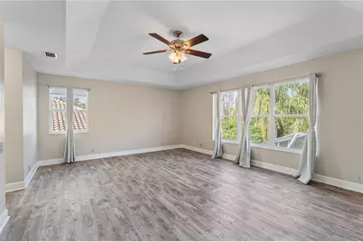 10239 Garden Alcove Drive, Tampa, FL 33647 - Photo 4