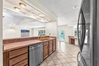 2545 Mason Oaks Drive, Valrico, FL 33596 - Photo 6