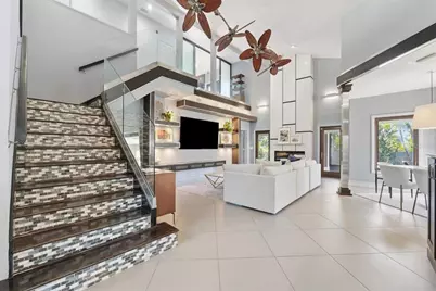 648 Santa Maria Drive, Tierra Verde, FL 33715 - Photo 2