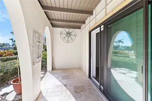 505 Plaza Seville Ct, Treasure Island, FL 33706 - Photo 4