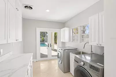 104 Palmera Boulevard NE, Saint Petersburg, FL 33704 - Photo 32