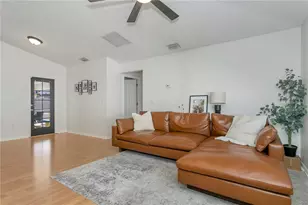 6647 68th St E, Bradenton, FL 34203 - Photo 6