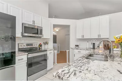 6647 68th Street E, Bradenton, FL 34203 - Photo 8