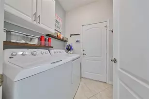 1015 Emerald Dunes Dr, Sun City Center, FL 33573 - Photo 14