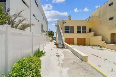 30 Gulf Boulevard, Indian Rocks Beach, FL 33785 - Photo 12