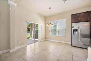 15604 Starling Crossing Dr, Lithia, FL 33547 - Photo 10