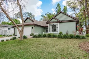2403 Country Trails Dr, Safety Harbor, FL 34695 - Photo 2