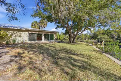 11372 W Bayshore Drive, Crystal River, FL 34429 - Photo 34