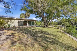 11372 W Bayshore Dr, Crystal River, FL 34429 - Photo 34