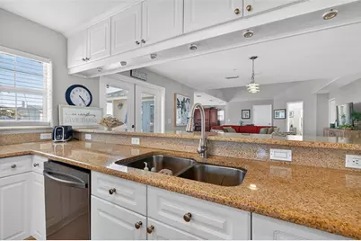 1902 Arrowhead Drive NE, Saint Petersburg, FL 33703 - Photo 14