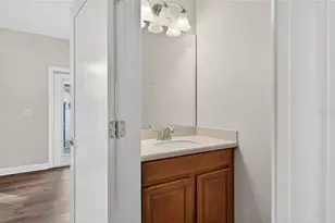 205 49th Ave N, Saint Petersburg, FL 33703 - Photo 8