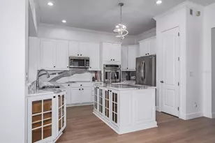 1700 Oyster Point Way, Palm Harbor, FL 34683 - Photo 20