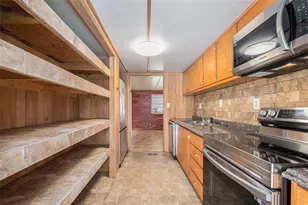 4654 Ryals Rd, Zephyrhills, FL 33541 - Photo 14