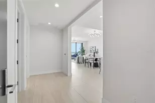 301 1st St S, Saint Petersburg, FL 33701 - Photo 8