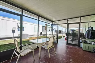 5305 Antigua Dr, Zephyrhills, FL 33541 - Photo 22