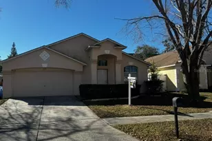 229 Chardonnay Pl, Valrico, FL 33594 - Photo 1