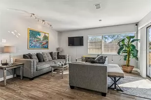 902 Beltrees St, Dunedin, FL 34698 - Photo 4