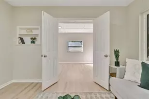 2003 E Hanna Ave, Tampa, FL 33610 - Photo 10