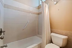 301 2nd St N, Saint Petersburg, FL 33701 - Photo 46