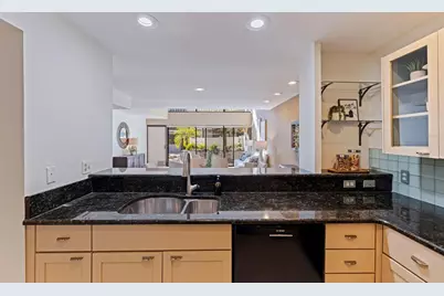 301 2nd Street N #7, Saint Petersburg, FL 33701 - Photo 6