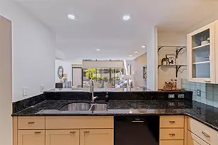 301 2nd St N, Saint Petersburg, FL 33701 - Photo 6