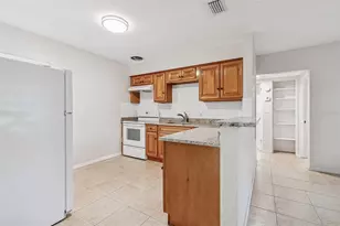 10970 Grove Terrace, Seminole, FL 33772 - Photo 12