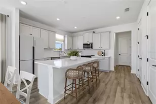 2007 Wild Heron Ct, Valrico, FL 33596 - Photo 10
