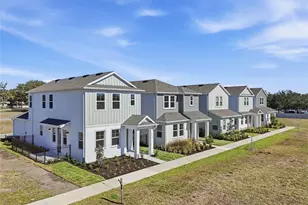 2007 Wild Heron Ct, Valrico, FL 33596 - Photo 2