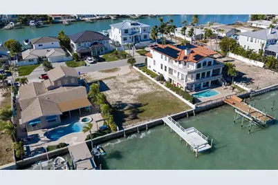 11285 9th Street E, Treasure Island, FL 33706 - Photo 4