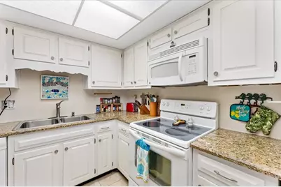 5020 Brittany Drive S #118, Saint Petersburg, FL 33715 - Photo 10