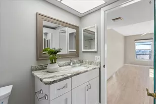 4900 Brittany Dr S, Saint Petersburg, FL 33715 - Photo 14